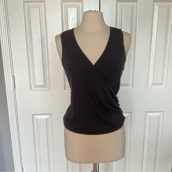 Kenneth Cole Top, Size M, Black, Faux Wrap, Sleeveless Top, Office to Evening - Picture 5 of 6